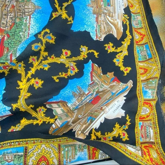 Rome Landmark Scarf Made in Italy 100% polyester - Picture 4 of 7